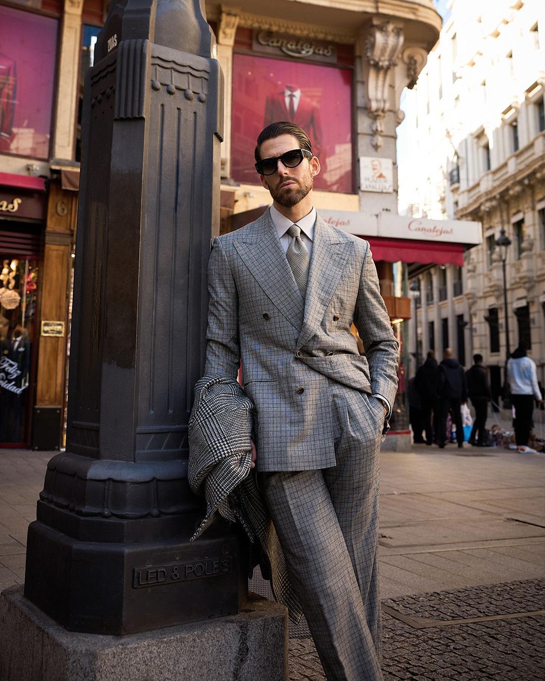 Drapers Black and White Glen Plaid Checks Suit - 1