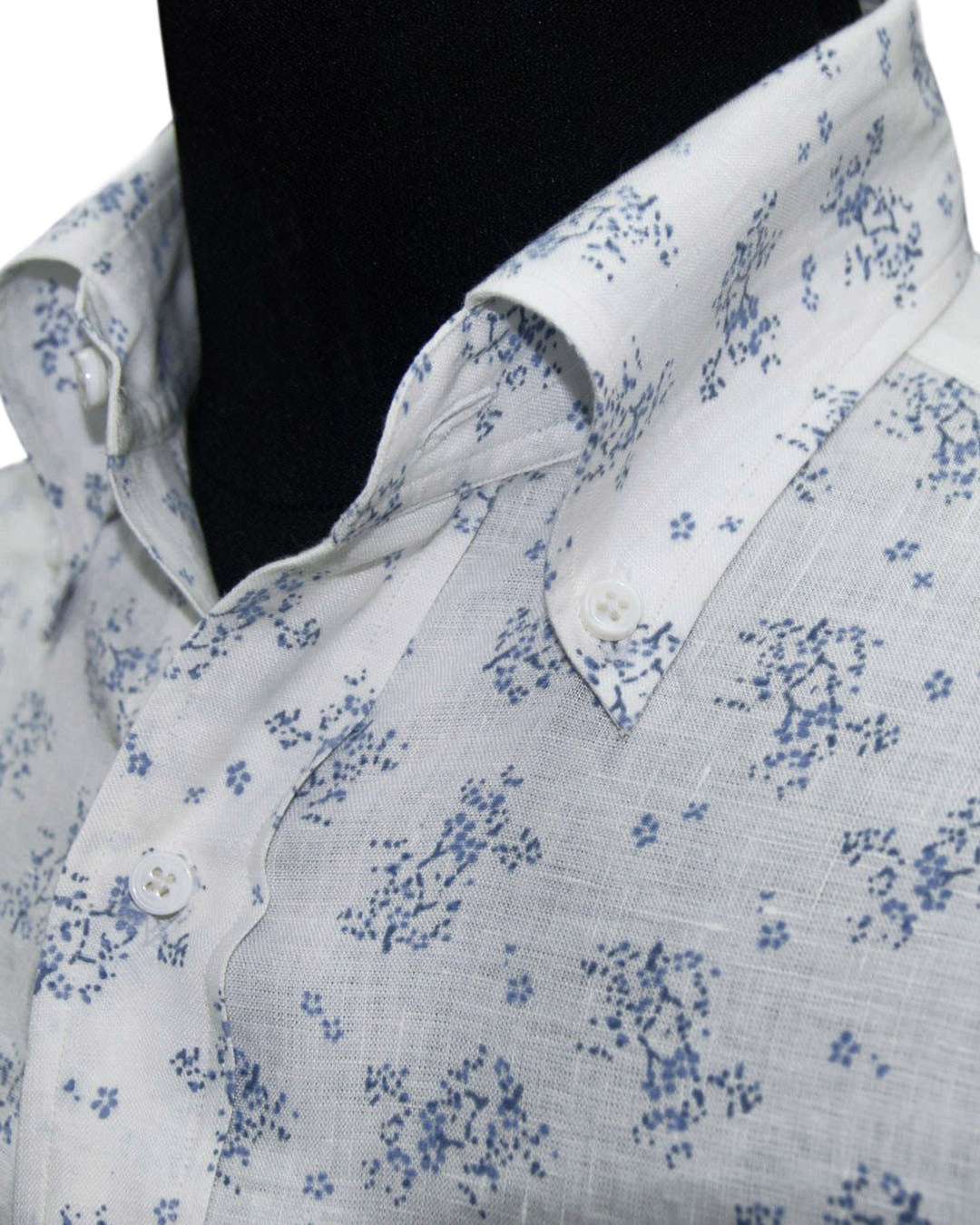 Linen: Pale Blue Printed shrubs On White - 4
